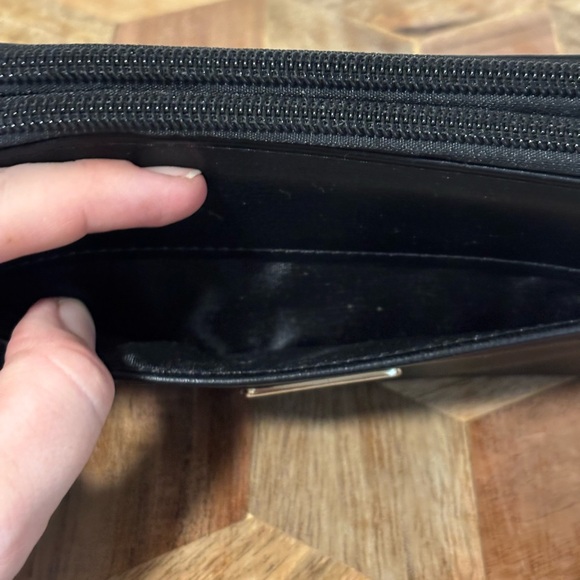 Nautica Black Long Wallet with Wrist Strap and Classic Design - Picture 4 of 8